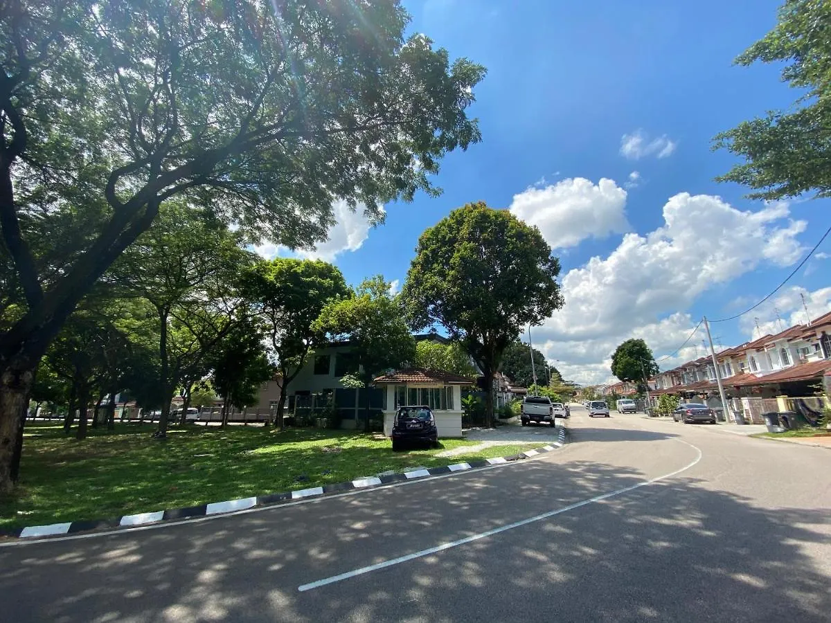 Oneriimba Private Pool & Garden Residence Johor Bahru 0*,